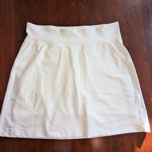 Nike Dri-Fit Golf 16" Skort. Size Small, White